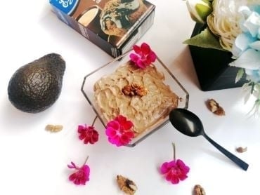 Здравословен бърз десерт с авокадо, без захар